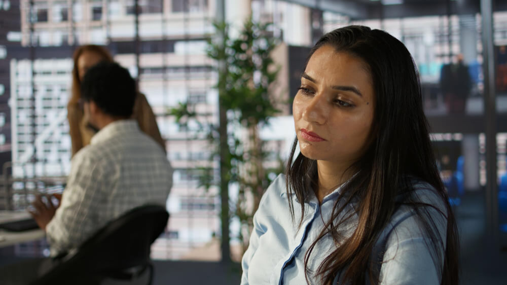 כיצד מודעות לנושא הטרדות מיניות בעבודה יכולה לסייע למנוע אותן